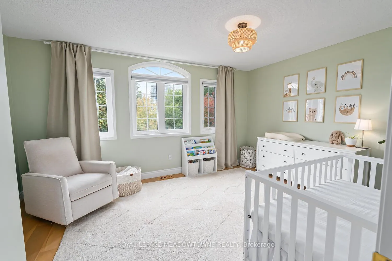 Photo 27 of 139 Harbourview Crescent, Etobicoke, Mimico — HOMEH
