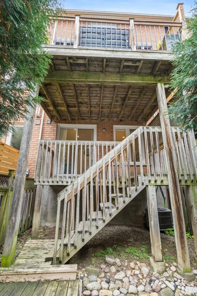 Photo 39 of 139 Harbourview Crescent, Etobicoke, Mimico — HOMEH