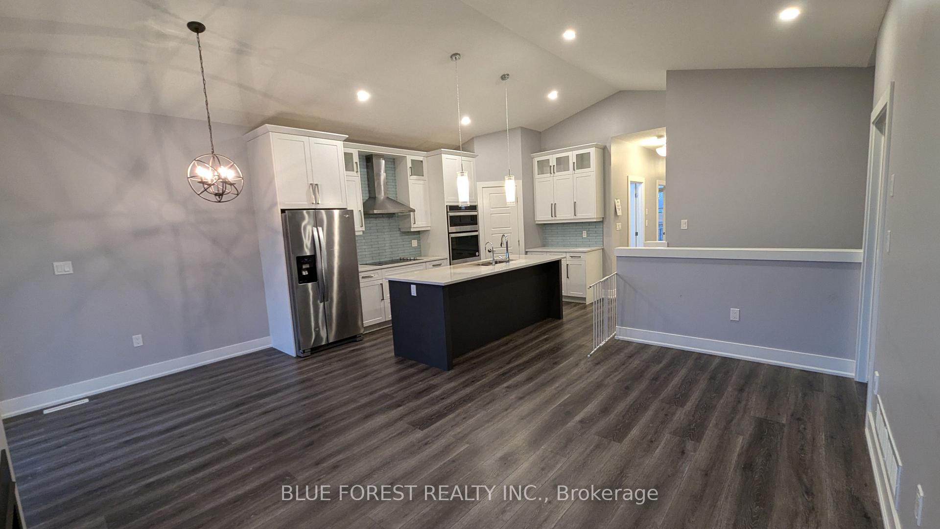 Photo 7 of Unit 22, 10 Mcpherson Court, Central Elgin, Rural Central Elgin — HOMEH