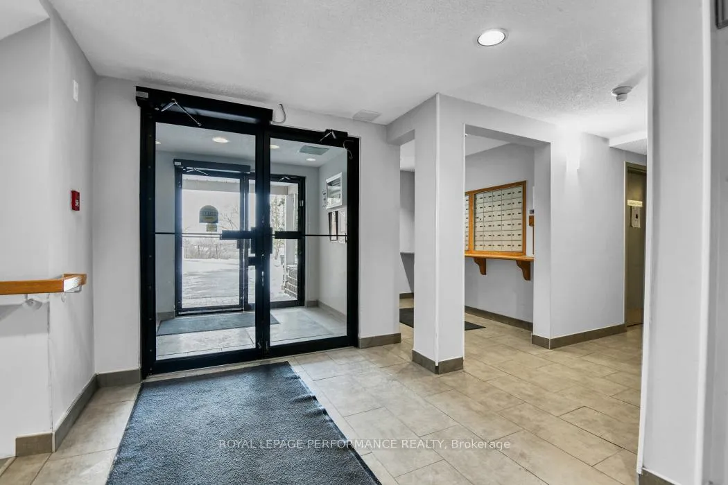 Photo 4 of Unit 403, 345 Centrum Boulevard W, Ottawa, Bilberry Creek/Queenswood Heights — HOMEH