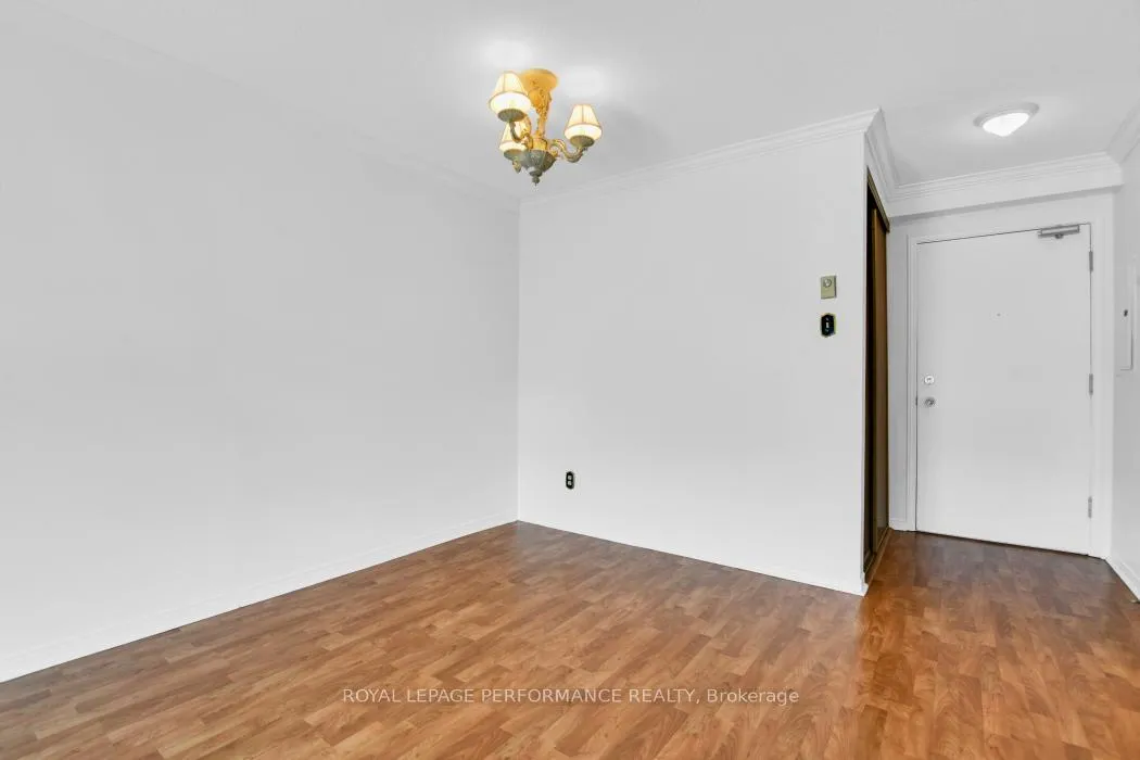 Photo 9 of Unit 403, 345 Centrum Boulevard W, Ottawa, Bilberry Creek/Queenswood Heights — HOMEH