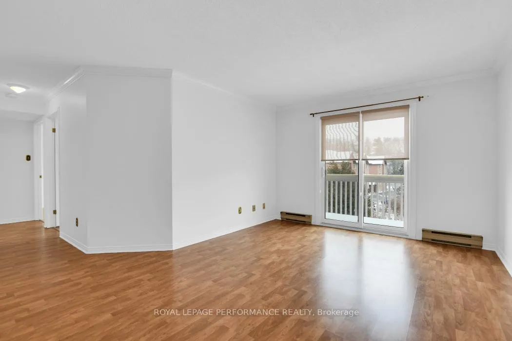 Photo 12 of Unit 403, 345 Centrum Boulevard W, Ottawa, Bilberry Creek/Queenswood Heights — HOMEH