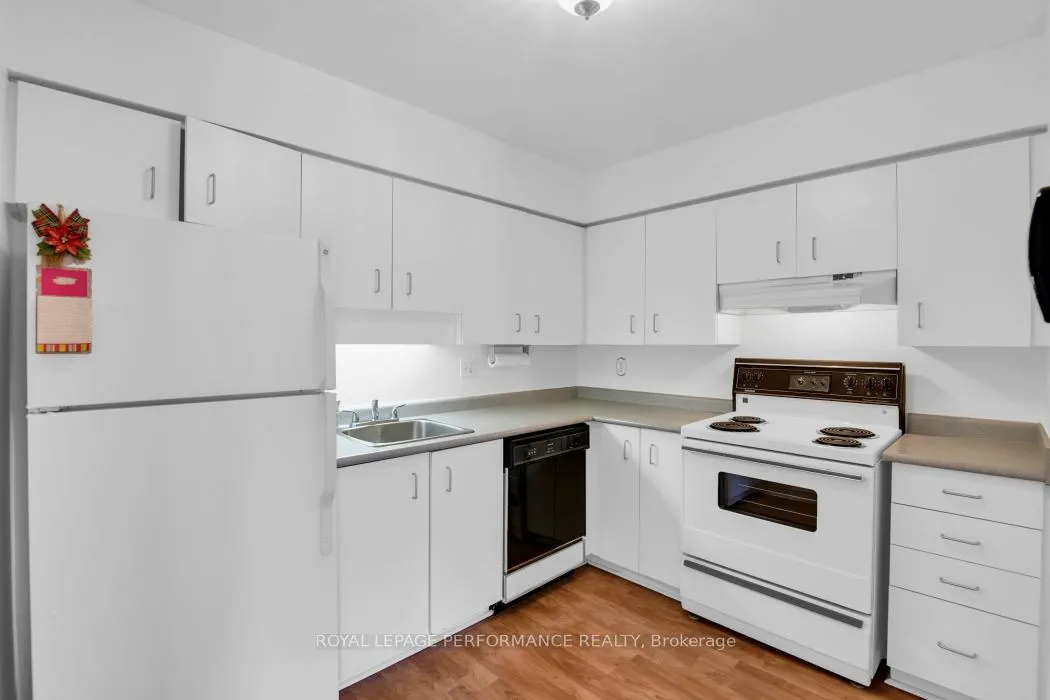 Photo 14 of Unit 403, 345 Centrum Boulevard W, Ottawa, Bilberry Creek/Queenswood Heights — HOMEH