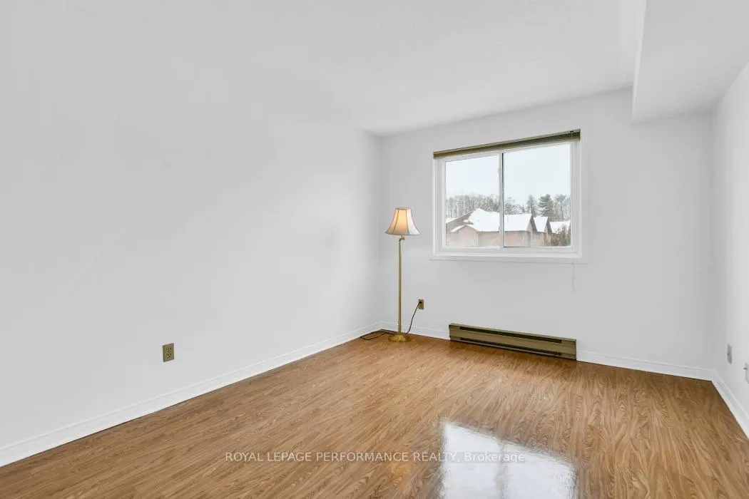 Photo 18 of Unit 403, 345 Centrum Boulevard W, Ottawa, Bilberry Creek/Queenswood Heights — HOMEH