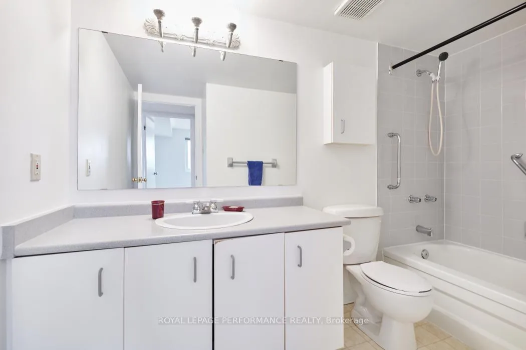 Photo 22 of Unit 403, 345 Centrum Boulevard W, Ottawa, Bilberry Creek/Queenswood Heights — HOMEH