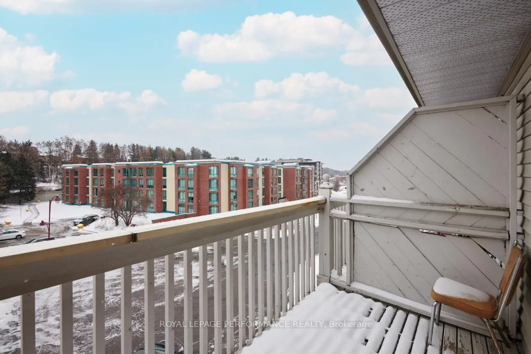 Photo 24 of Unit 403, 345 Centrum Boulevard W, Ottawa, Bilberry Creek/Queenswood Heights — HOMEH