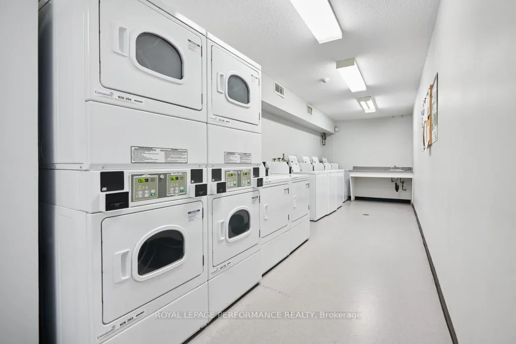 Photo 27 of Unit 403, 345 Centrum Boulevard W, Ottawa, Bilberry Creek/Queenswood Heights — HOMEH