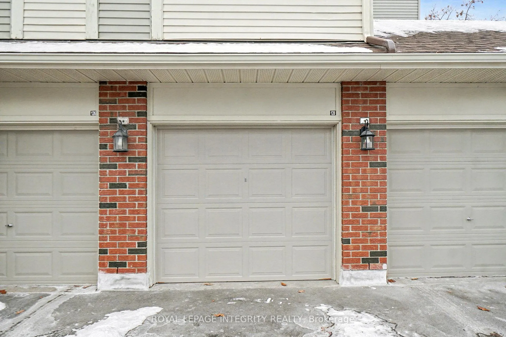 Photo 3 of Unit 49, 128 Rushford Private, Ottawa, Hunt Club Park/Greenboro — HOMEH