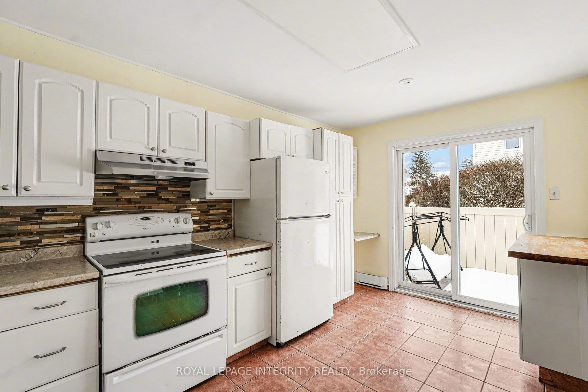 Photo 11 of Unit 49, 128 Rushford Private, Ottawa, Hunt Club Park/Greenboro — HOMEH