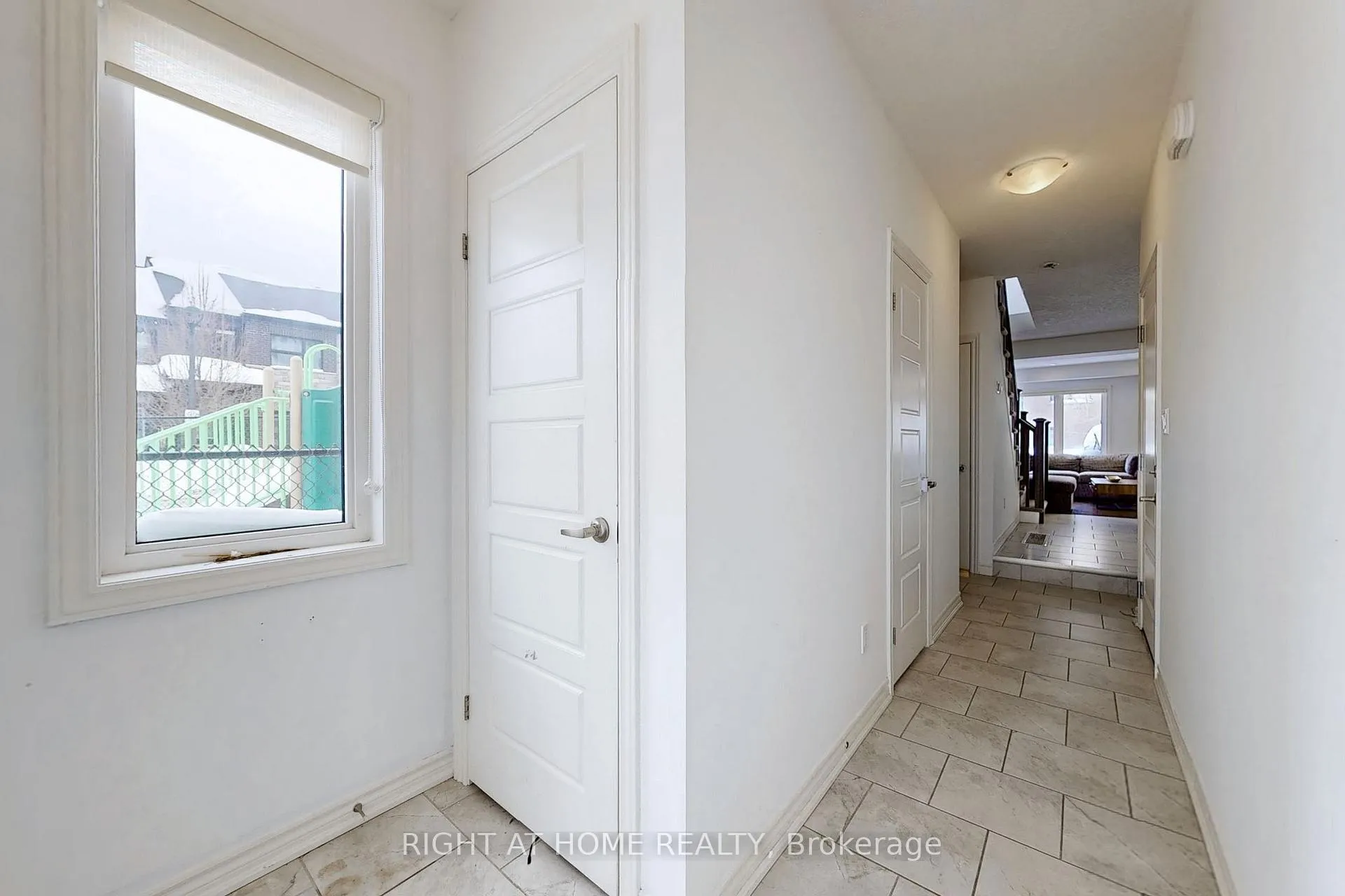 Photo 3 of Unit 13, 91 poppy Drive E, Guelph, Pineridge/Westminster Woods — HOMEH