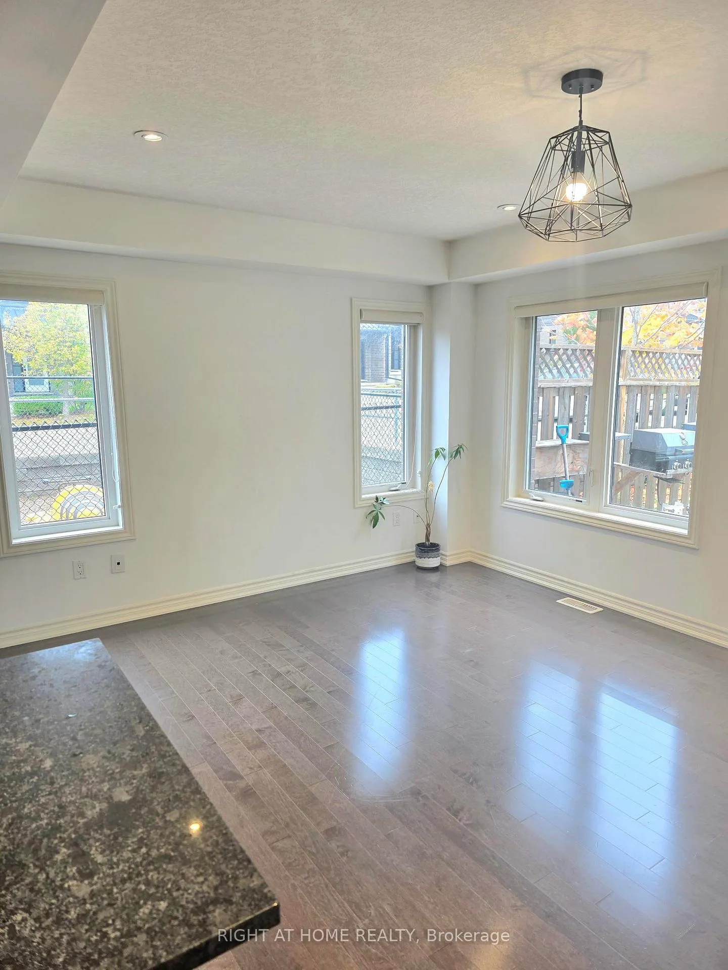 Photo 11 of Unit 13, 91 poppy Drive E, Guelph, Pineridge/Westminster Woods — HOMEH