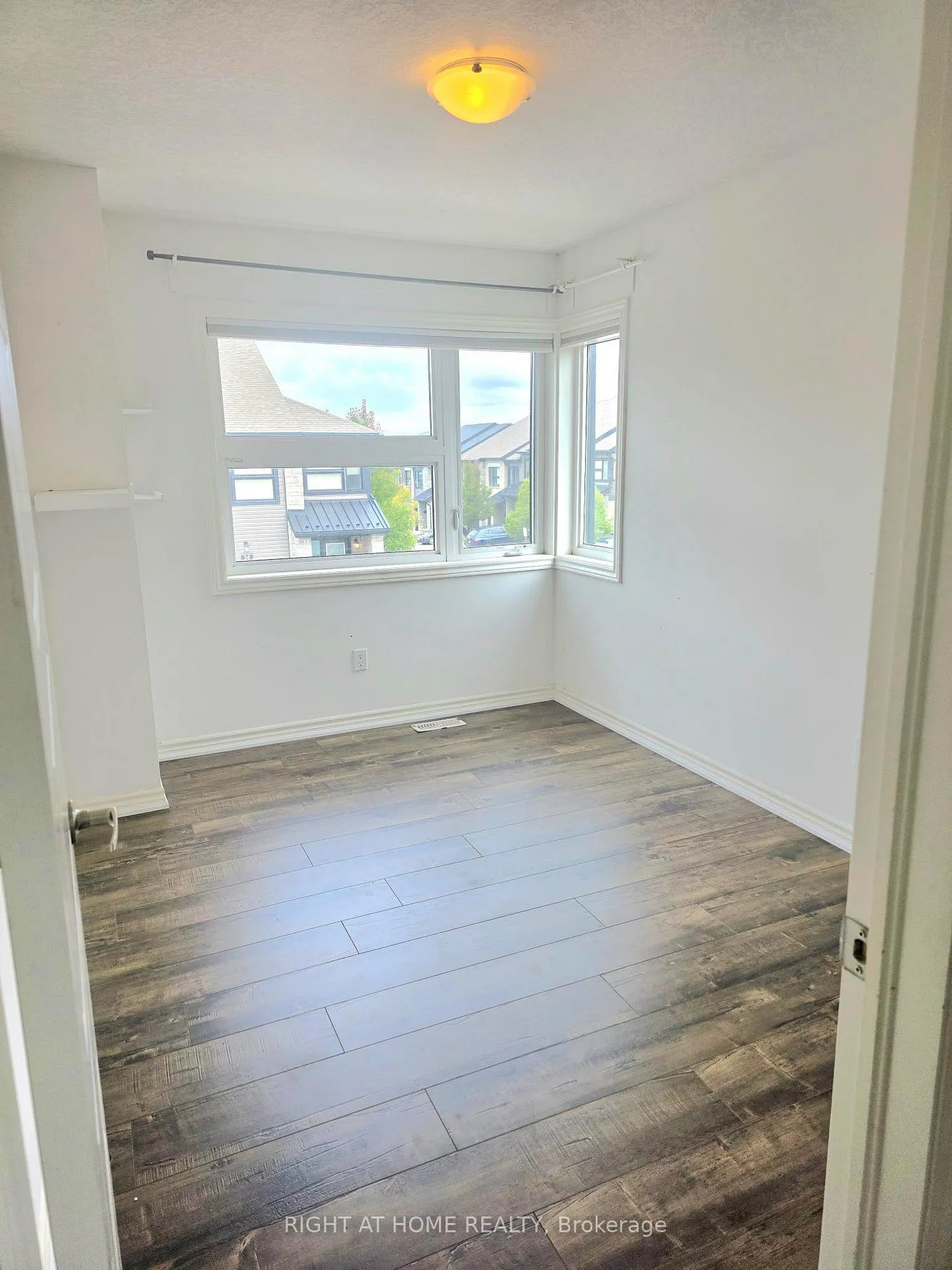 Photo 16 of Unit 13, 91 poppy Drive E, Guelph, Pineridge/Westminster Woods — HOMEH