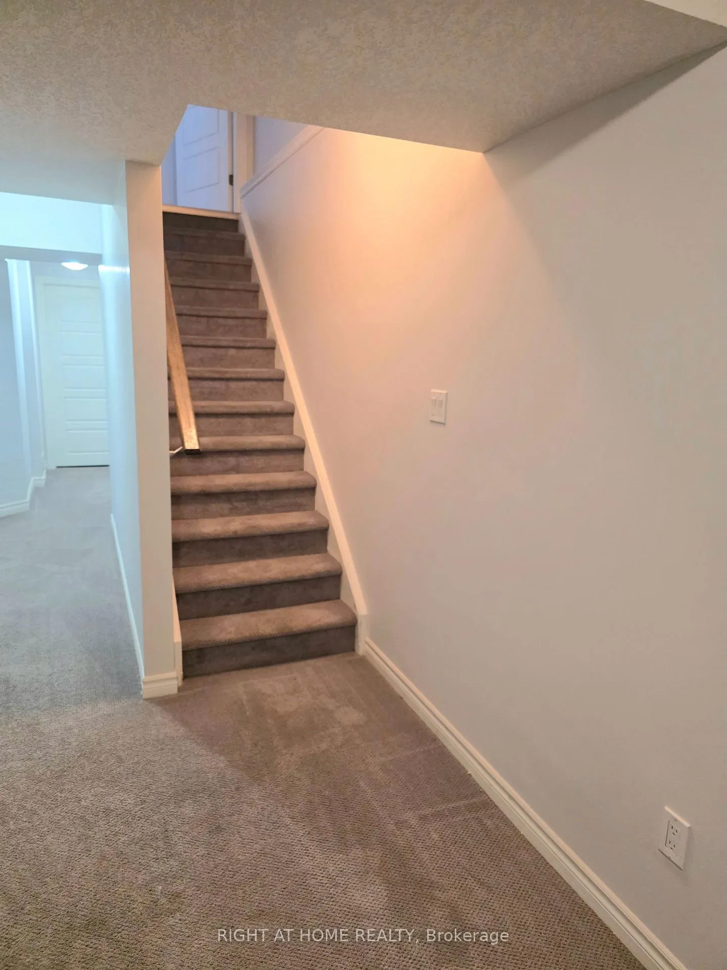 Photo 26 of Unit 13, 91 poppy Drive E, Guelph, Pineridge/Westminster Woods — HOMEH