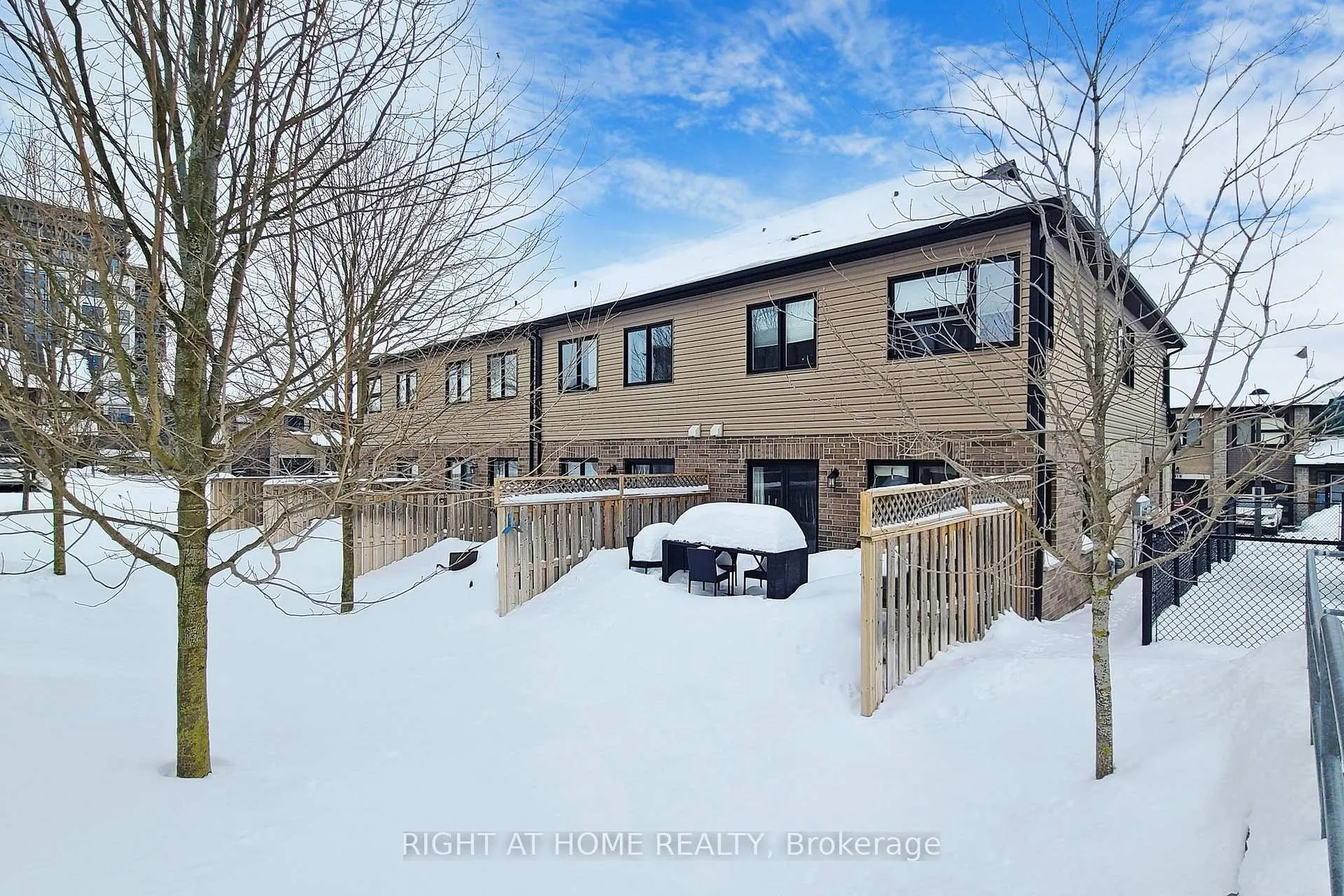 Photo 32 of Unit 13, 91 poppy Drive E, Guelph, Pineridge/Westminster Woods — HOMEH