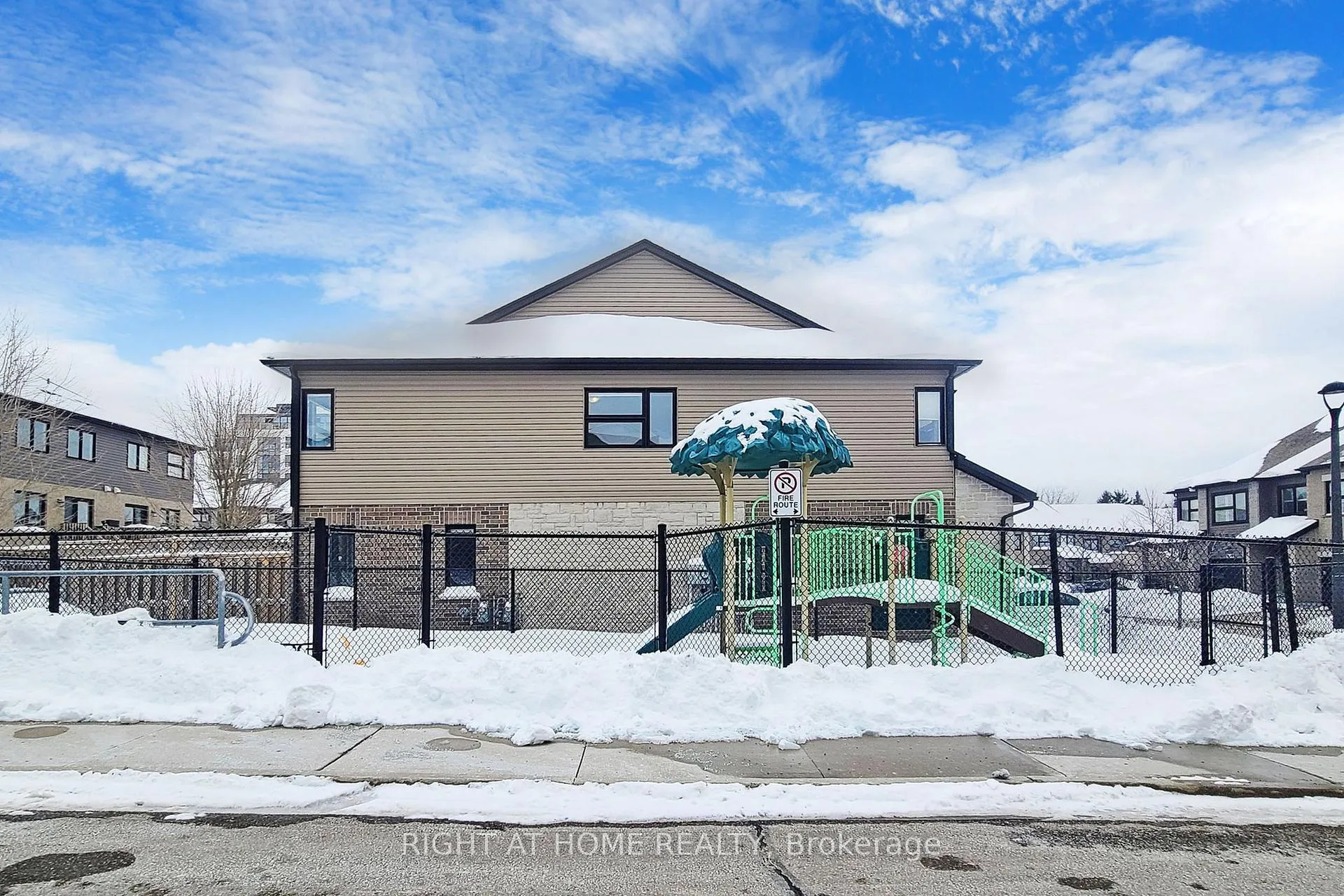 Photo 34 of Unit 13, 91 poppy Drive E, Guelph, Pineridge/Westminster Woods — HOMEH