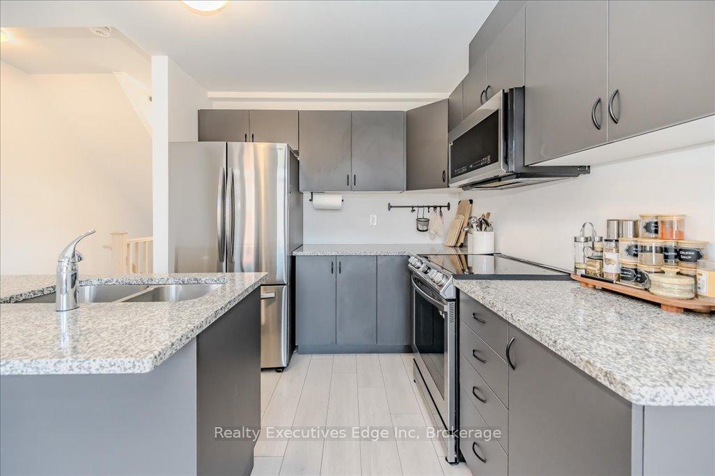 Photo 31 of Unit 6, 2 Willow Street, Brant, Paris — HOMEH