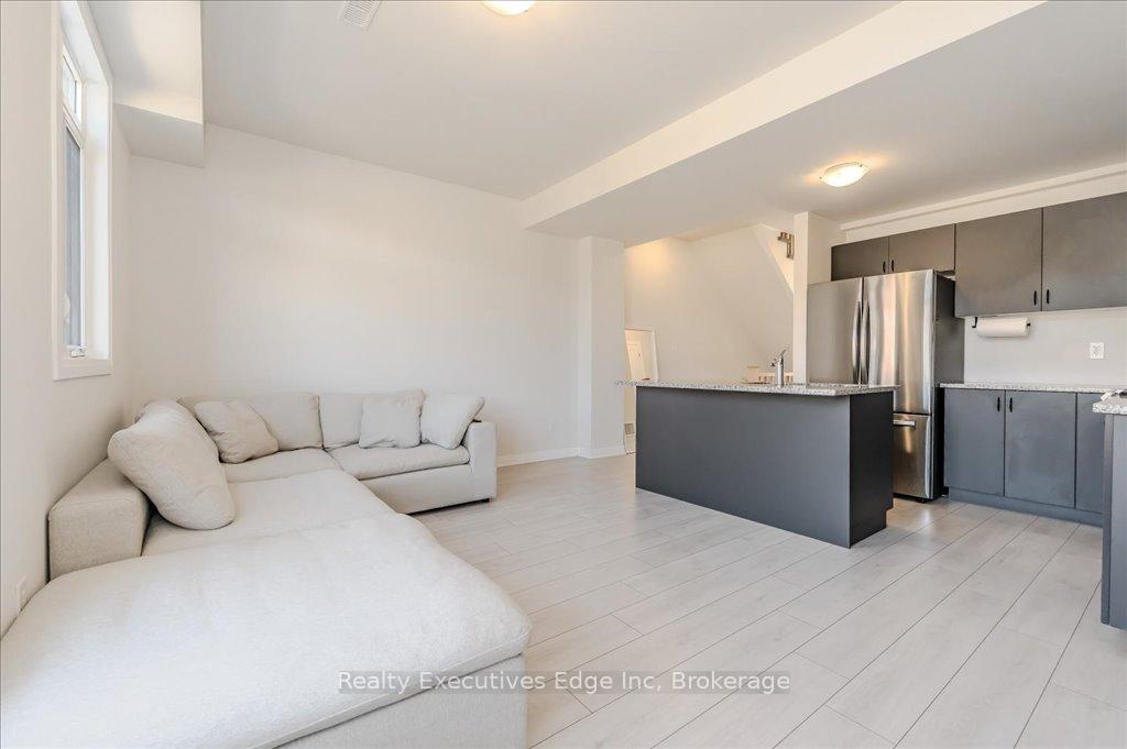 Photo 34 of Unit 6, 2 Willow Street, Brant, Paris — HOMEH