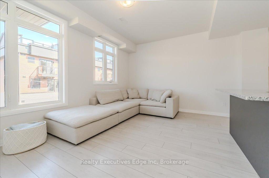 Photo 35 of Unit 6, 2 Willow Street, Brant, Paris — HOMEH