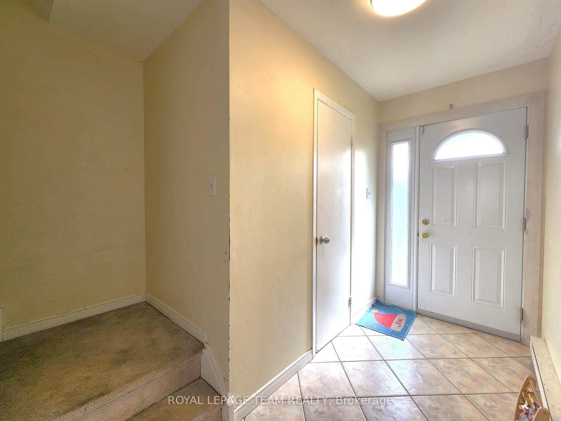 Photo 3 of Unit B, 25 Bertona Street, Ottawa, Craig Henry/Woodvale — HOMEH