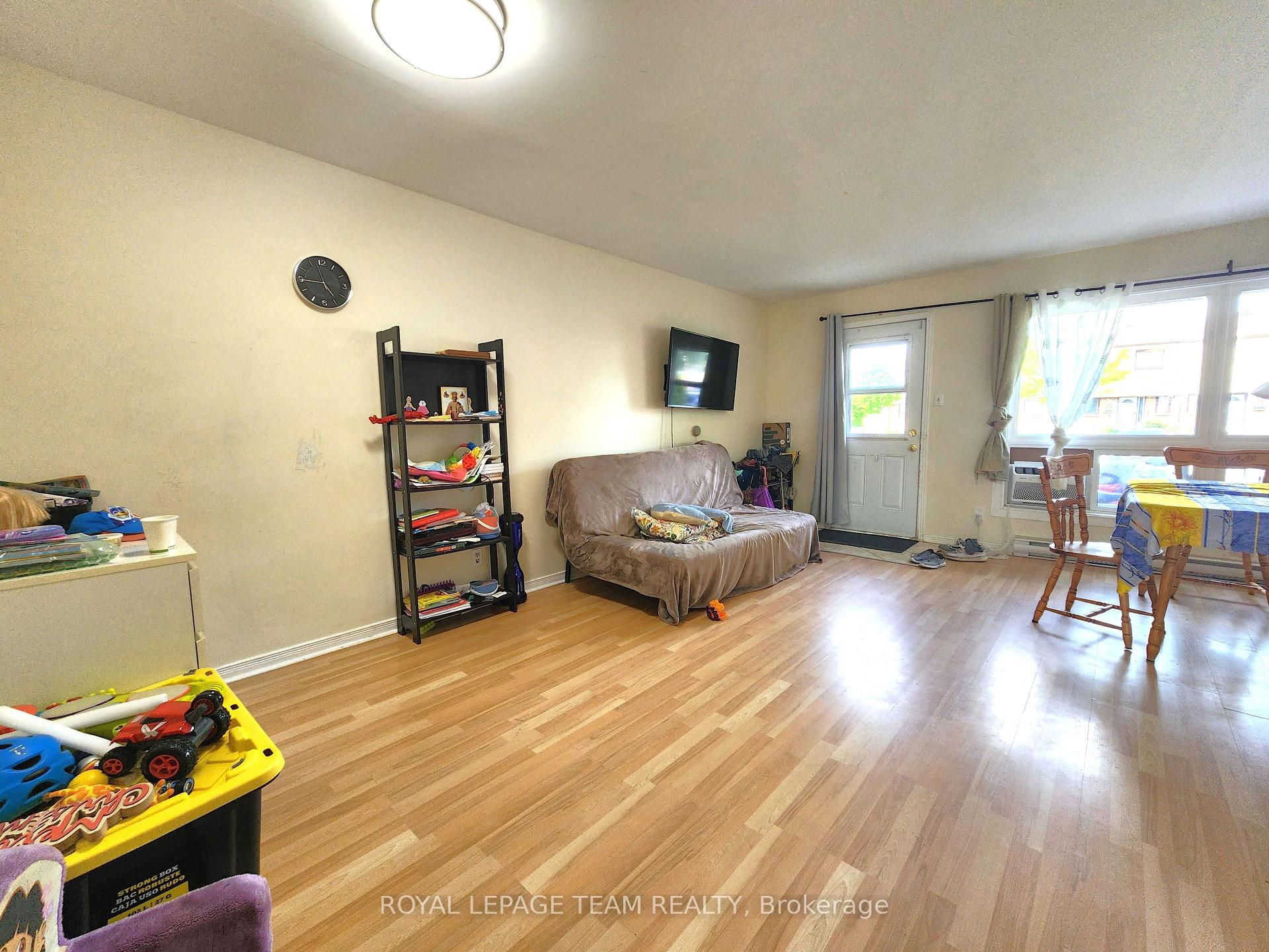 Photo 7 of Unit B, 25 Bertona Street, Ottawa, Craig Henry/Woodvale — HOMEH