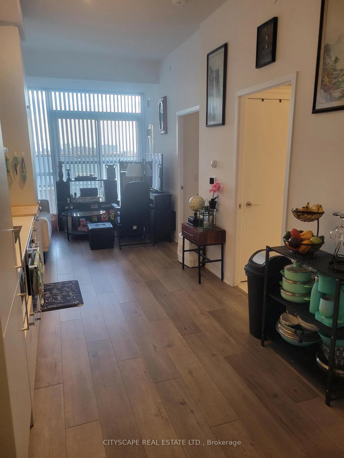 Photo 3 of Unit 511, 38 Honeycrisp Crescent, Vaughan, Vaughan Corporate Centre — HOMEH