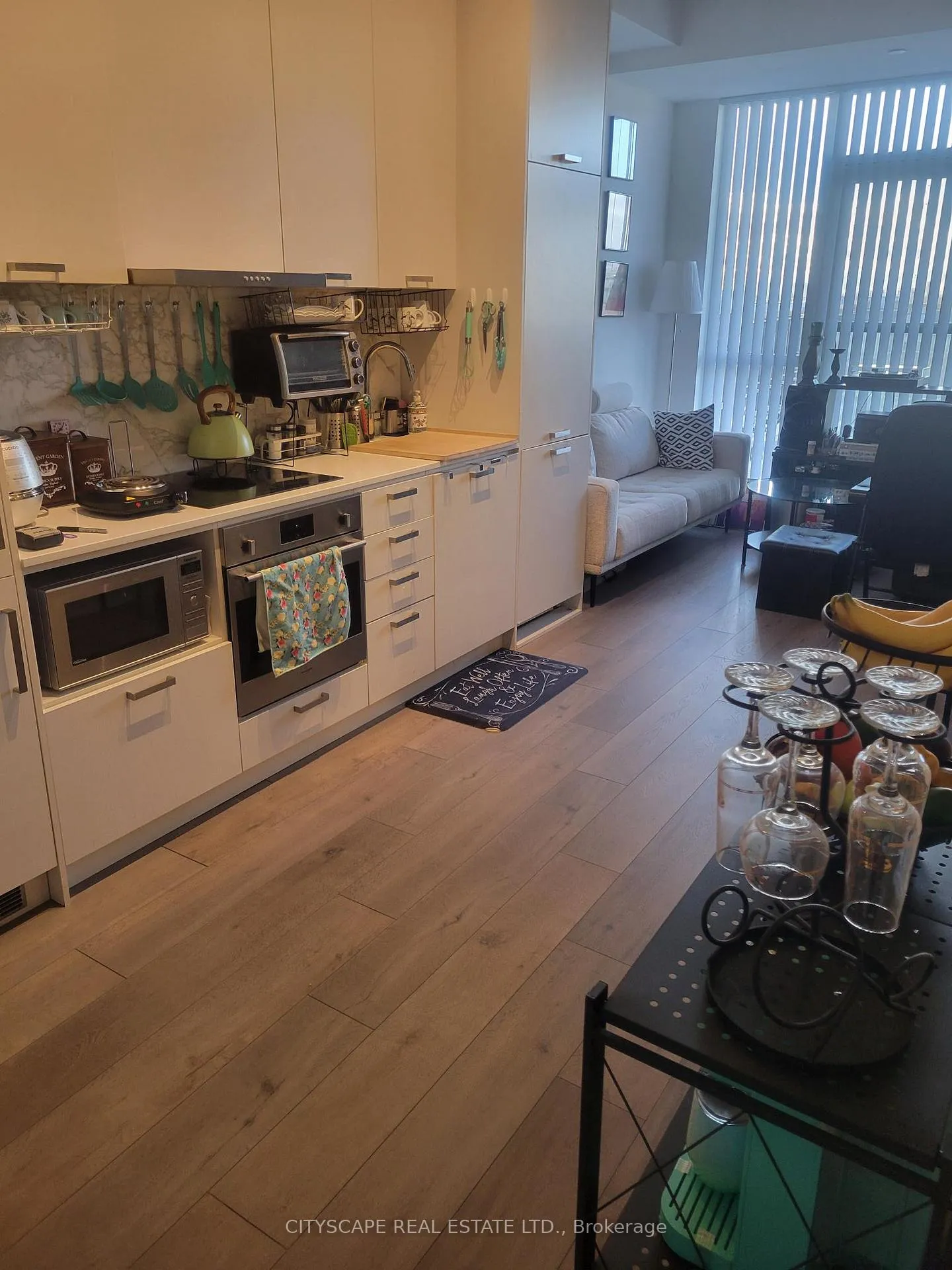Photo 4 of Unit 511, 38 Honeycrisp Crescent, Vaughan, Vaughan Corporate Centre — HOMEH