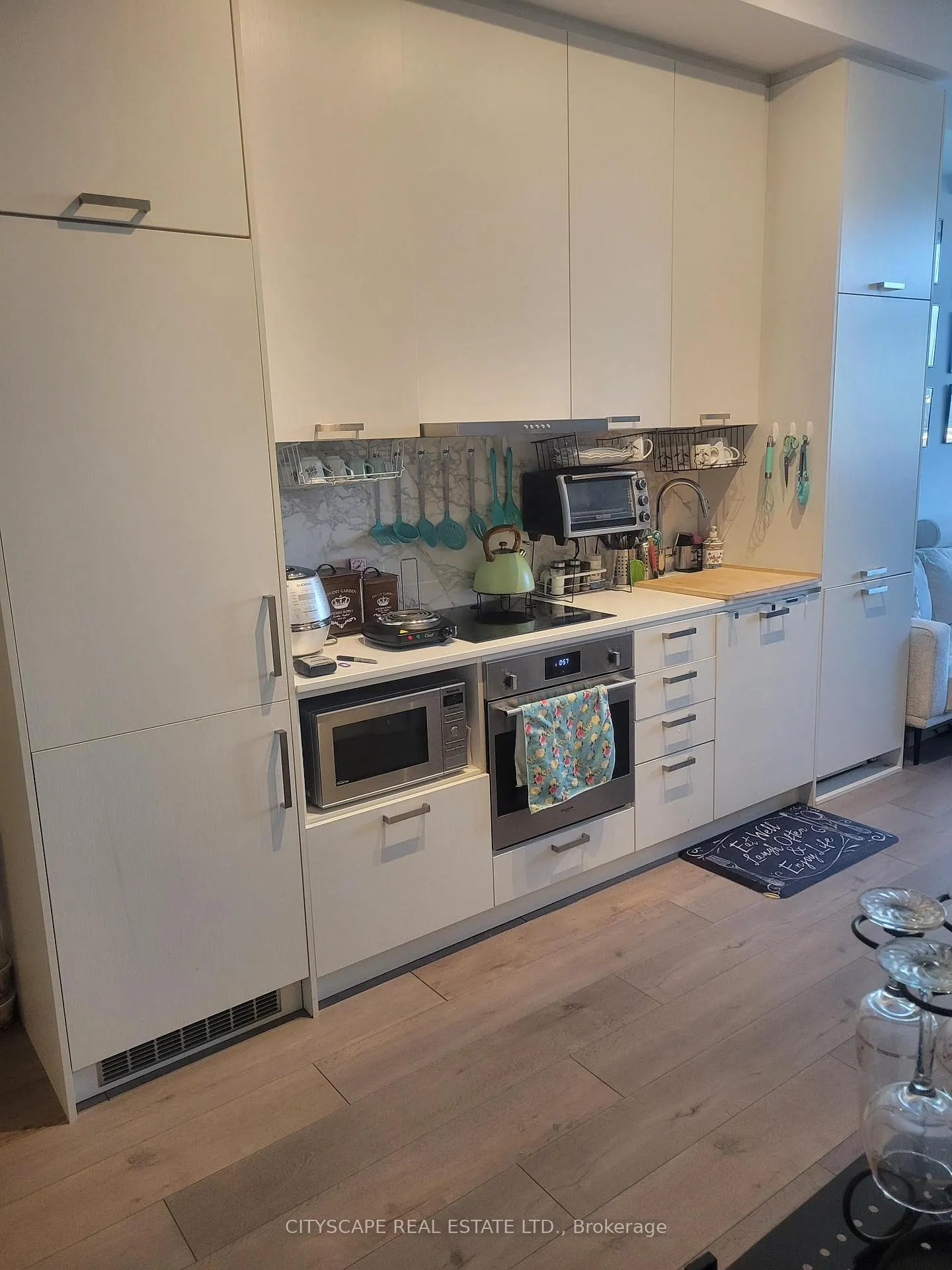 Photo 5 of Unit 511, 38 Honeycrisp Crescent, Vaughan, Vaughan Corporate Centre — HOMEH