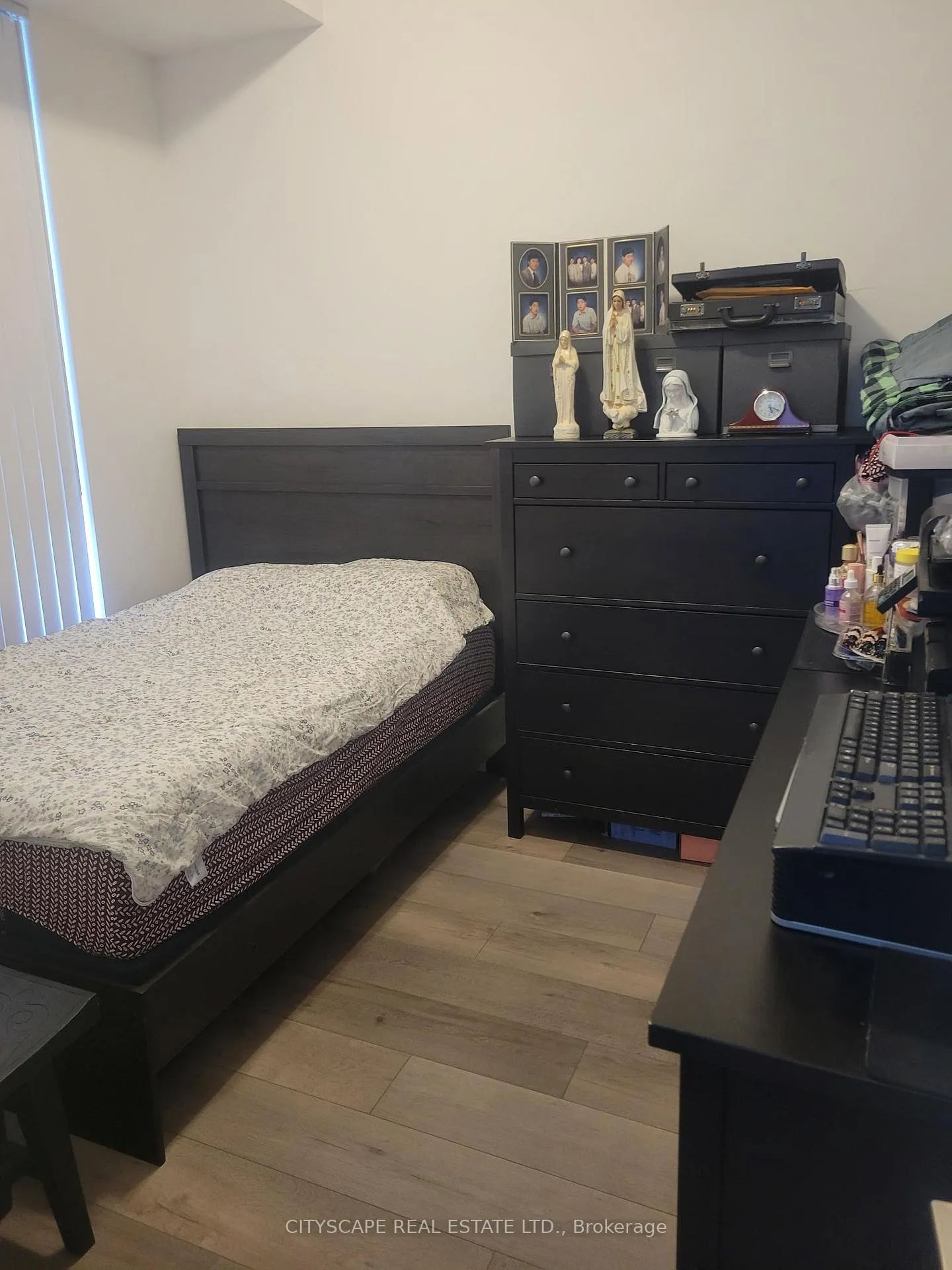 Photo 8 of Unit 511, 38 Honeycrisp Crescent, Vaughan, Vaughan Corporate Centre — HOMEH