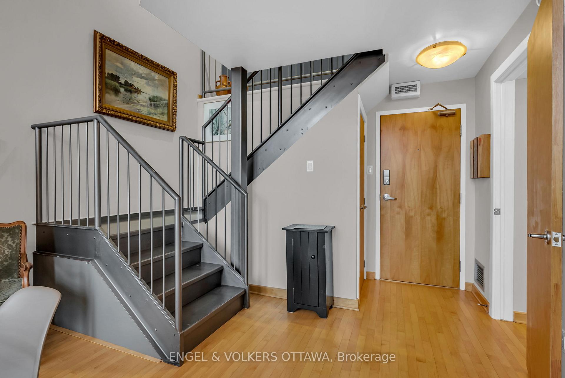 Photo 2 of Unit 303, 29 Main Street, Ottawa, Ottawa East — HOMEH