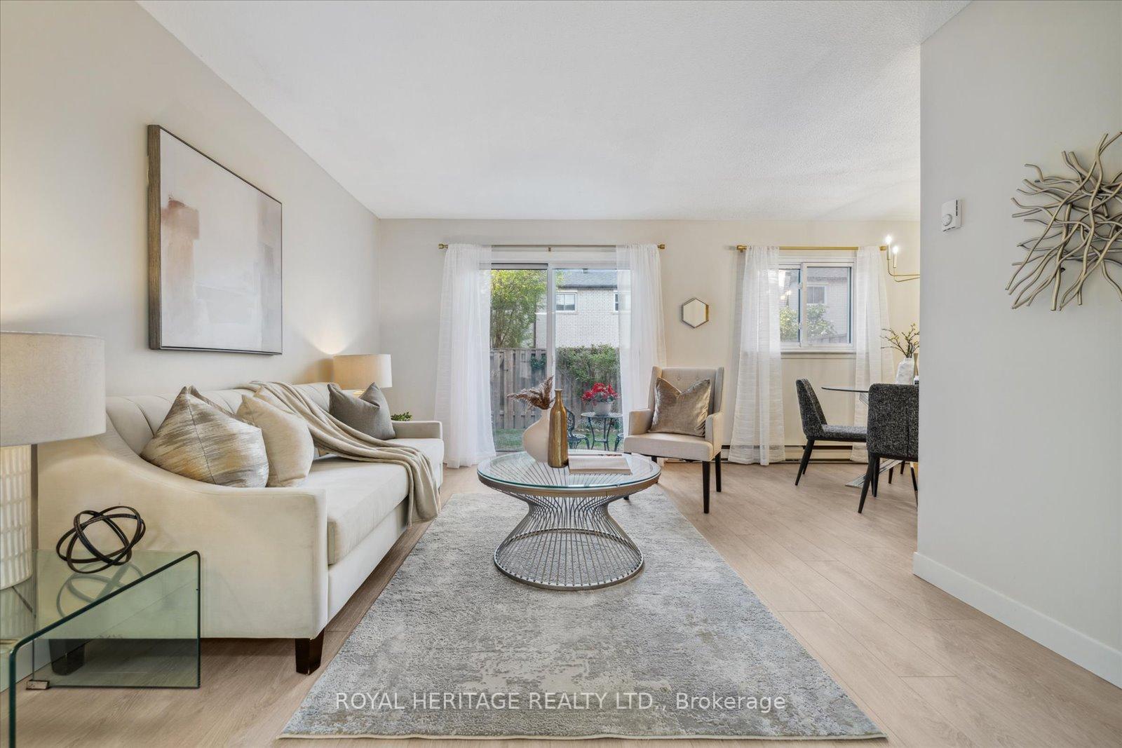 Photo 6 of Unit 390, 18 Reith Way, Markham, Aileen-Willowbrook — HOMEH