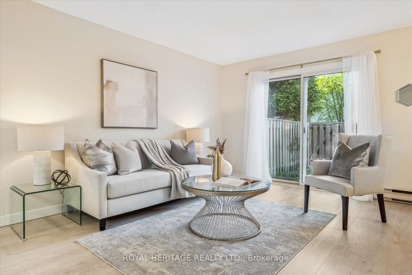 Photo 7 of Unit 390, 18 Reith Way, Markham, Aileen-Willowbrook — HOMEH