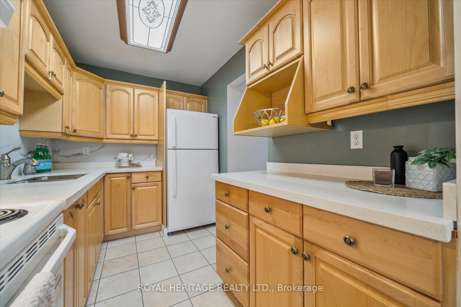 Photo 14 of Unit 390, 18 Reith Way, Markham, Aileen-Willowbrook — HOMEH