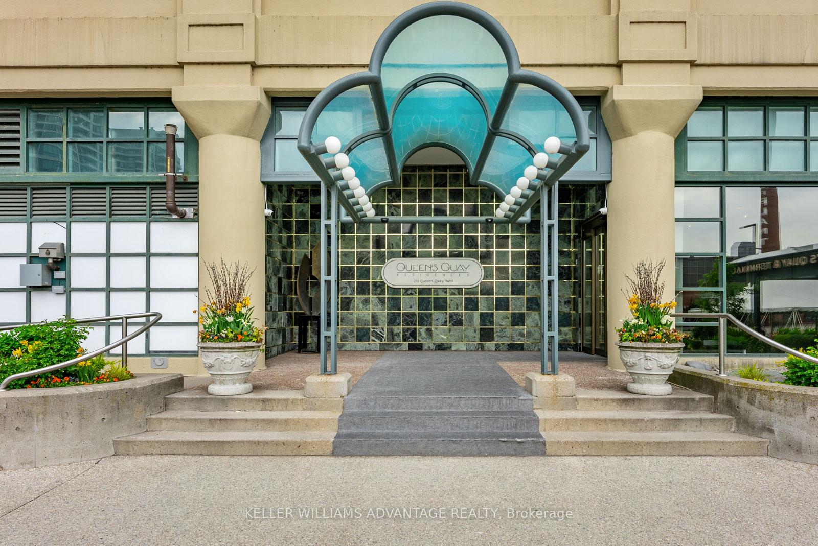 Front of Unit 905/906, 211 Queens Quay