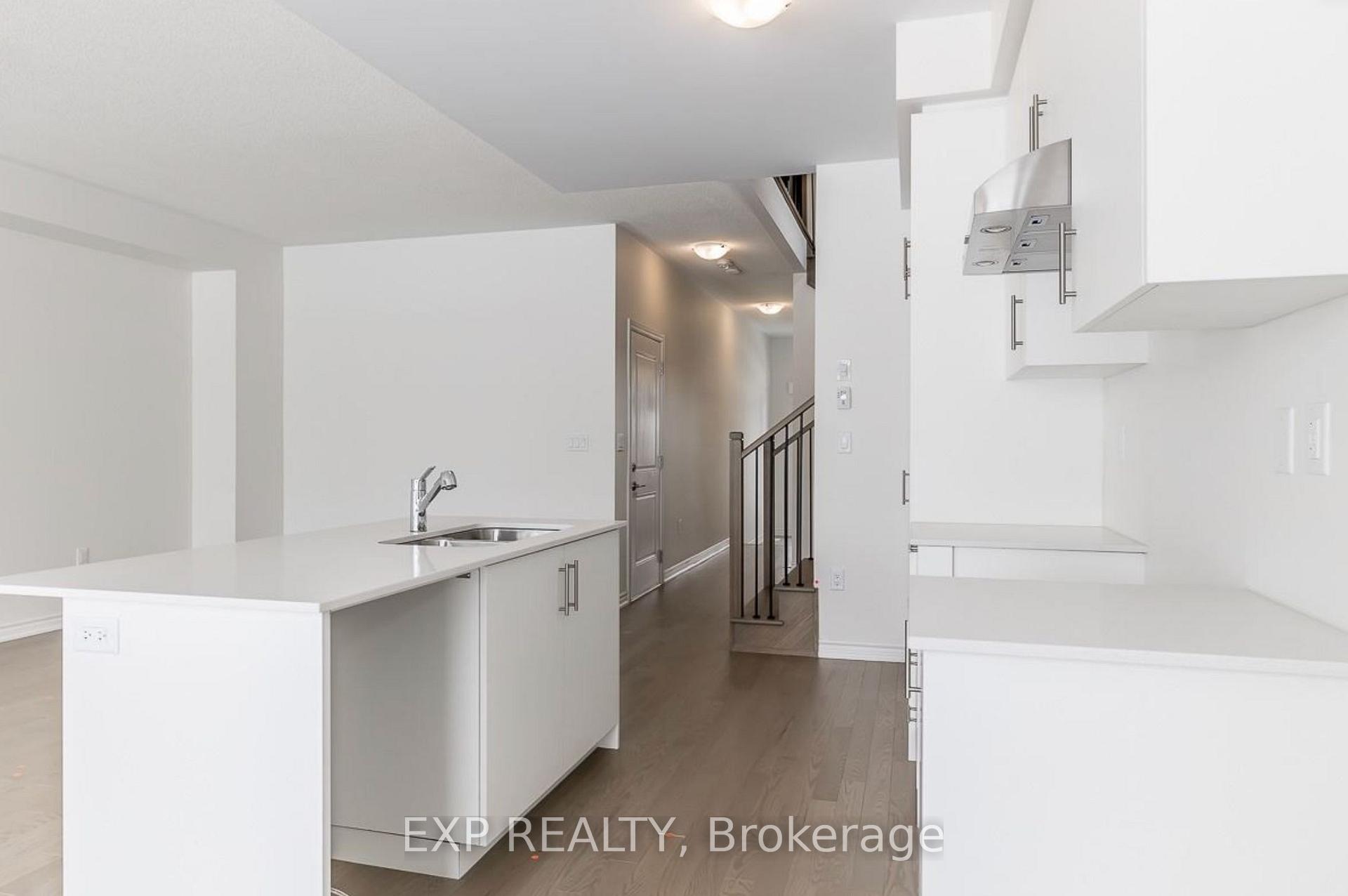 Photo 5 of 129 Shepherd Drive, Barrie, Rural Barrie Southeast — HOMEH