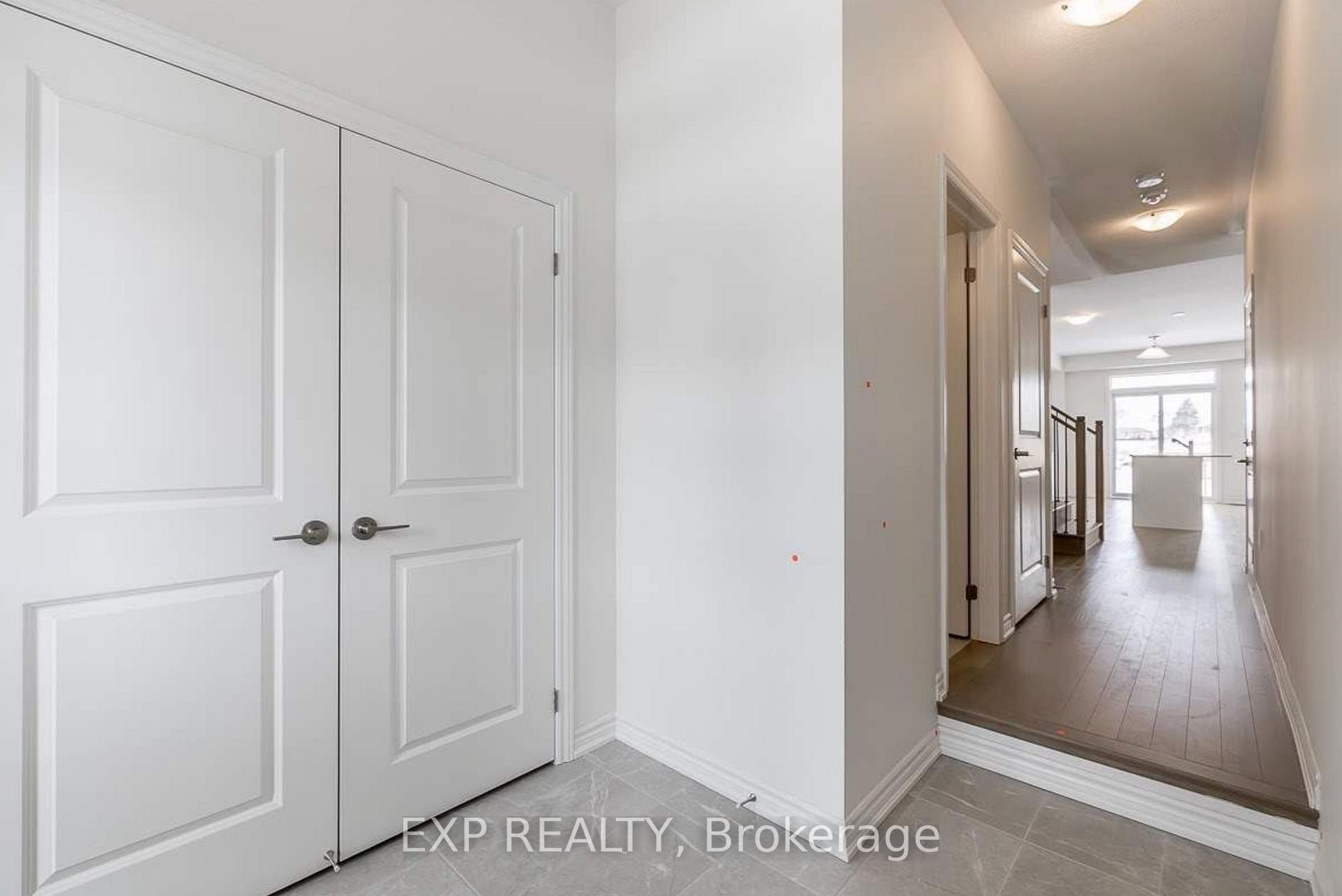 Photo 8 of 129 Shepherd Drive, Barrie, Rural Barrie Southeast — HOMEH