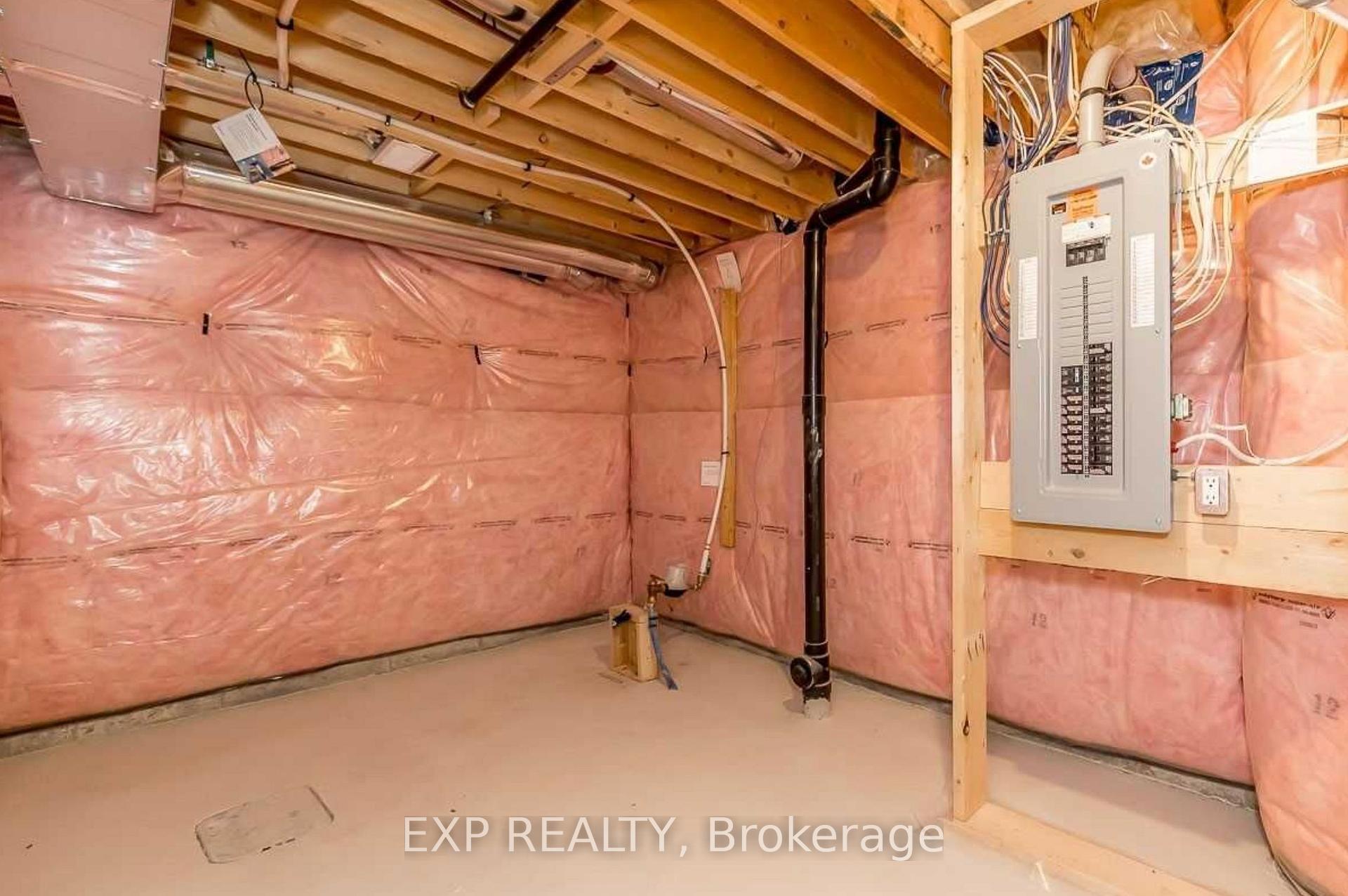 Photo 37 of 129 Shepherd Drive, Barrie, Rural Barrie Southeast — HOMEH