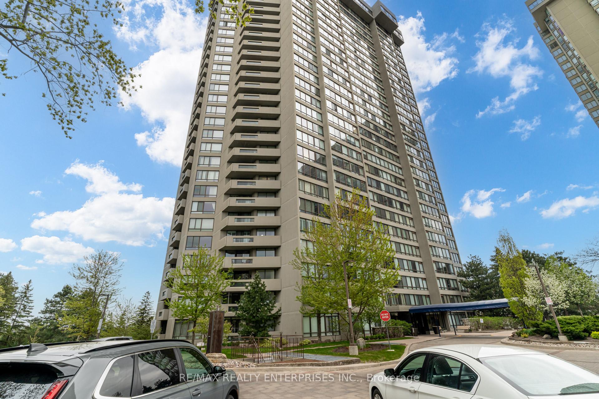 Front of Unit 204, 65 Skymark Drive