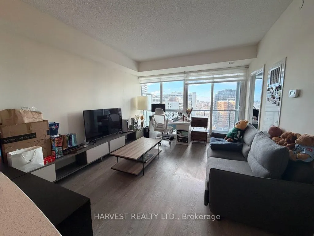 Photo 4 of Unit 1804, 30 Roehampton Avenue, Toronto, Mount Pleasant West — HOMEH