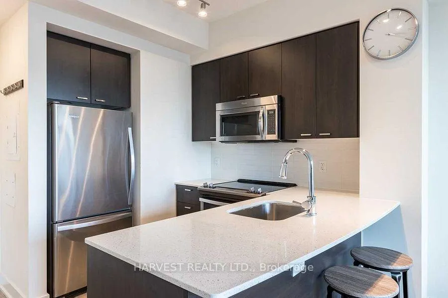 Photo 9 of Unit 1804, 30 Roehampton Avenue, Toronto, Mount Pleasant West — HOMEH