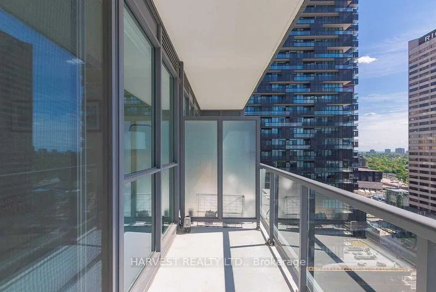 Photo 16 of Unit 1804, 30 Roehampton Avenue, Toronto, Mount Pleasant West — HOMEH