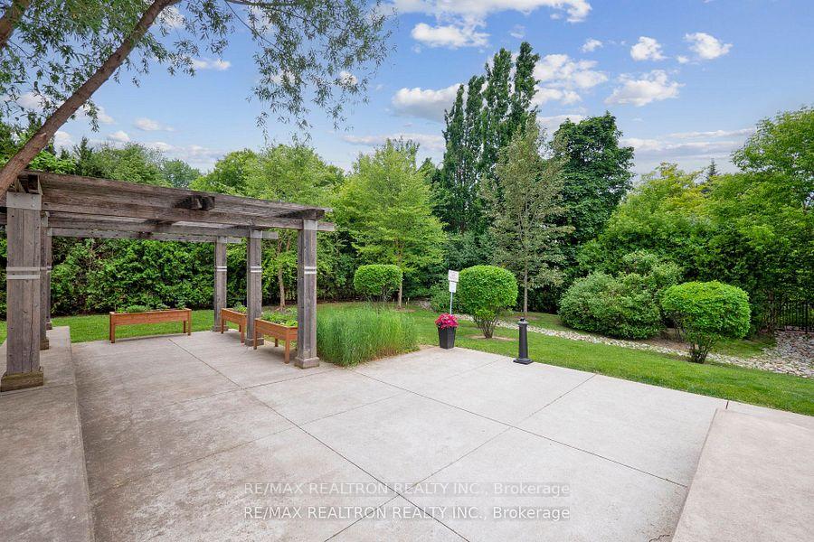 Photo 2 of Unit 312, 7608 Yonge Street, Vaughan, Crestwood-Springfarm-Yorkhill — HOMEH