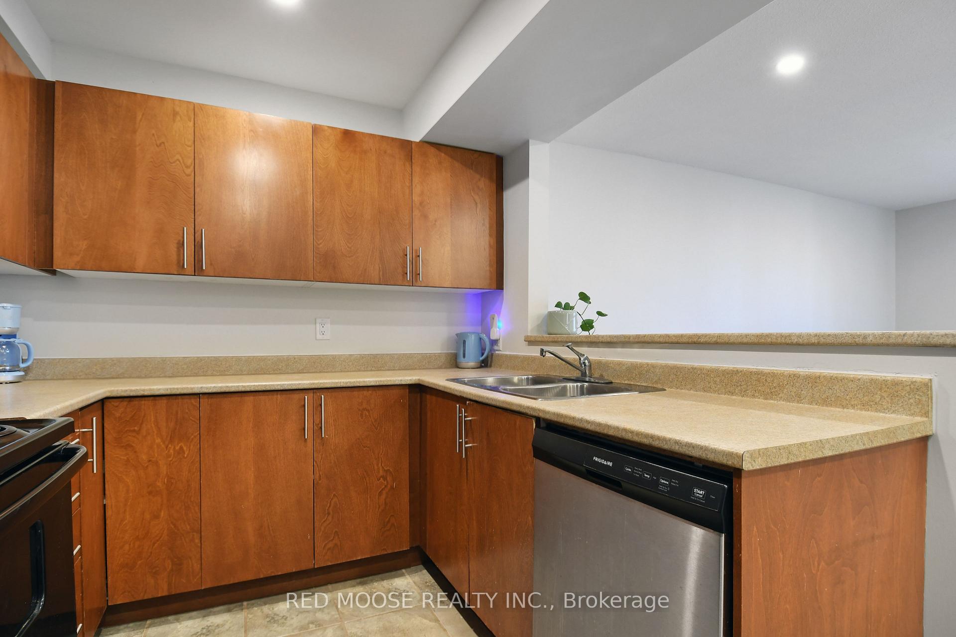 Photo 10 of Unit 40, 1250 McWatters Road, Ottawa, Queensway Terrace South/Ridgeview — HOMEH