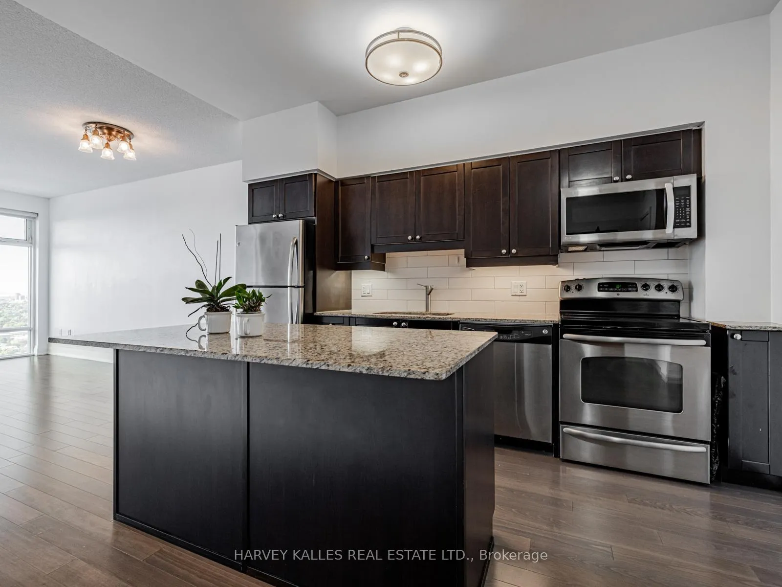 Photo 3 of Unit 4206, 2191 Yonge Street, Toronto, Mount Pleasant West — HOMEH