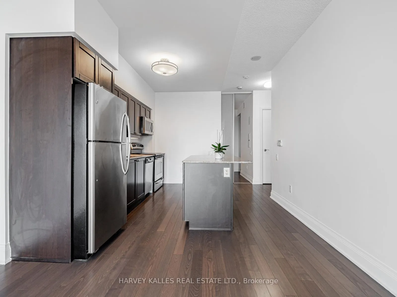 Photo 7 of Unit 4206, 2191 Yonge Street, Toronto, Mount Pleasant West — HOMEH