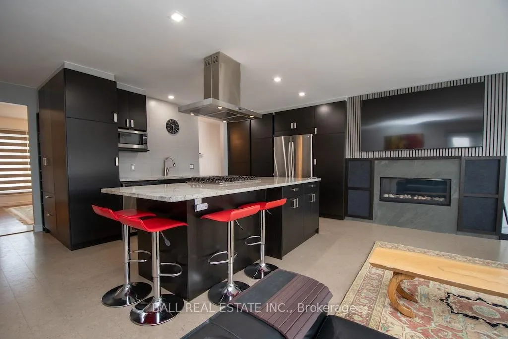 Photo 11 of 868 Twomey Place, Selwyn — HOMEH