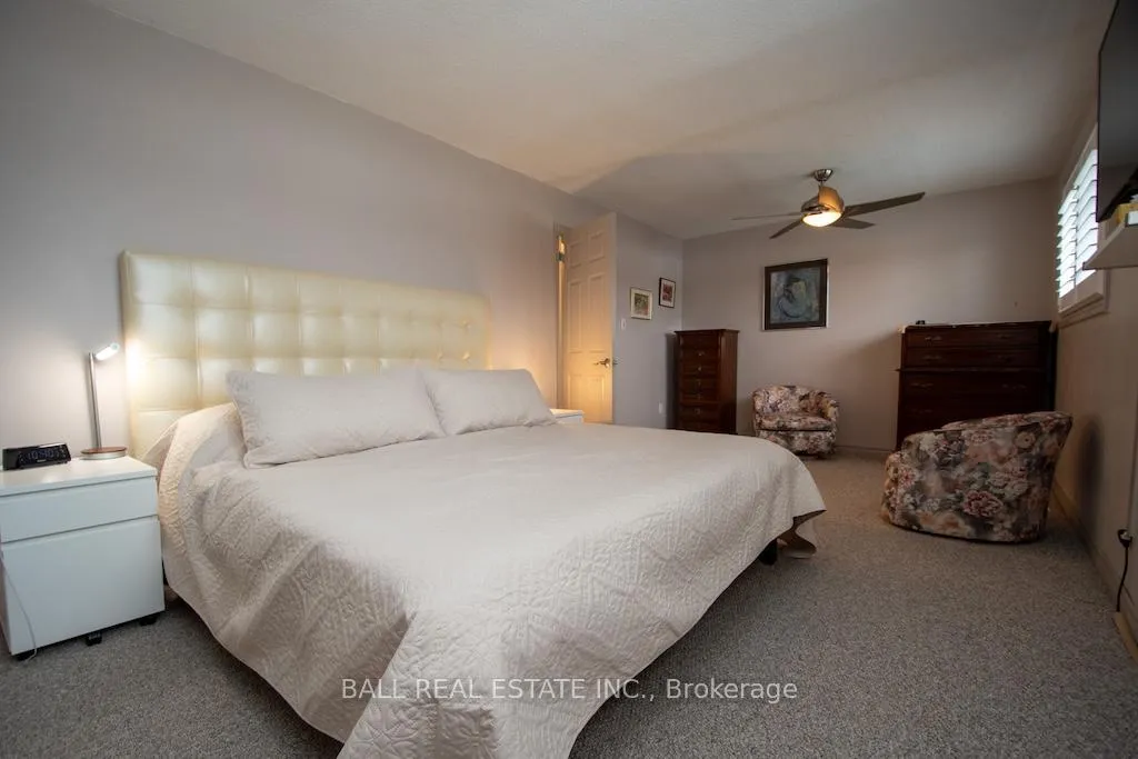 Photo 15 of 868 Twomey Place, Selwyn — HOMEH