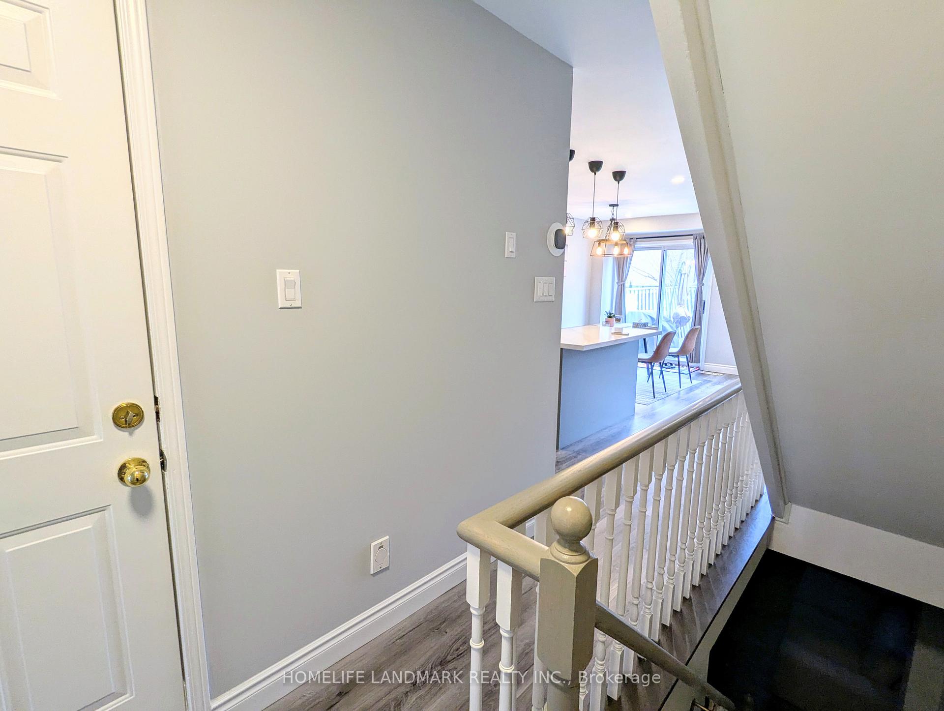 Photo 9 of 86 Tania Crescent, Vaughan, Maple — HOMEH