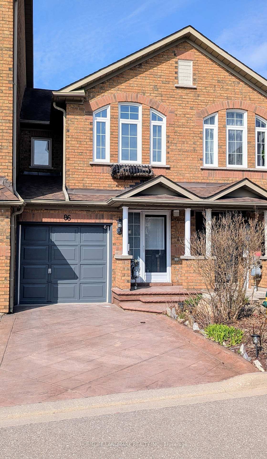Photo 18 of 86 Tania Crescent, Vaughan, Maple — HOMEH