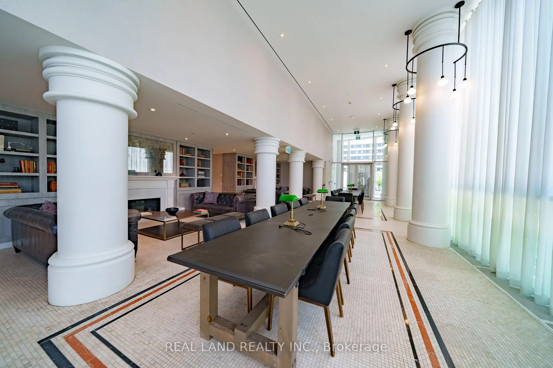 Photo 2 of Unit 814, 33 Helendale Avenue, Toronto, Yonge-Eglinton — HOMEH