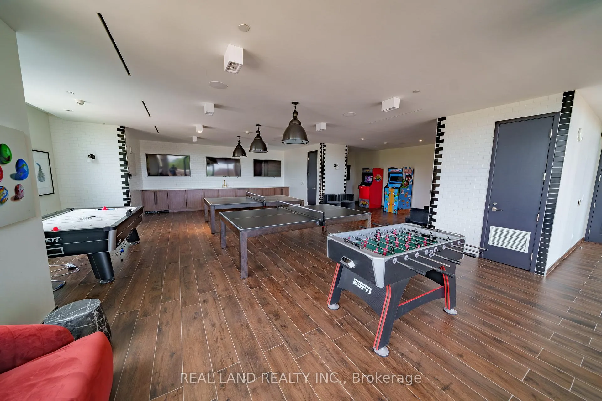 Photo 15 of Unit 814, 33 Helendale Avenue, Toronto, Yonge-Eglinton — HOMEH